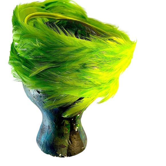 Vintage Lime Green Hat AccessoryVINTAGE LIME GREEN  FEATHERED HAT - Picture 11 of 13
